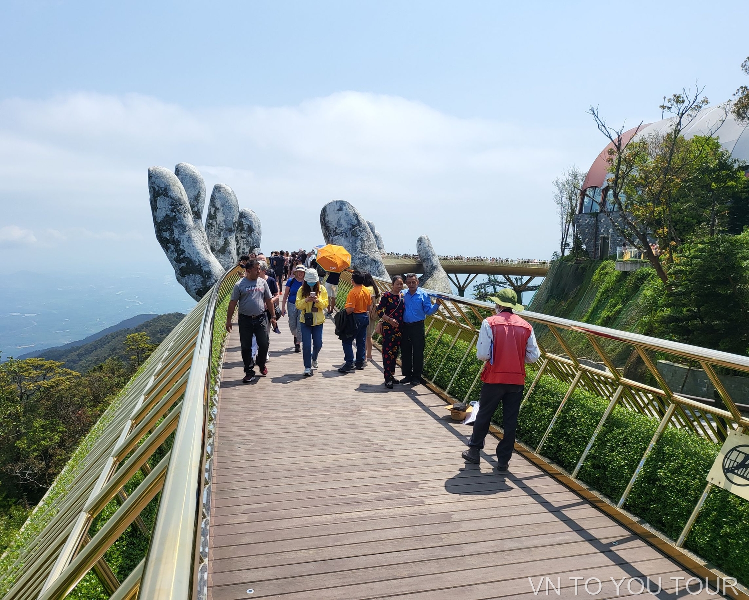 Golden Bridge (Cầu Vàng)