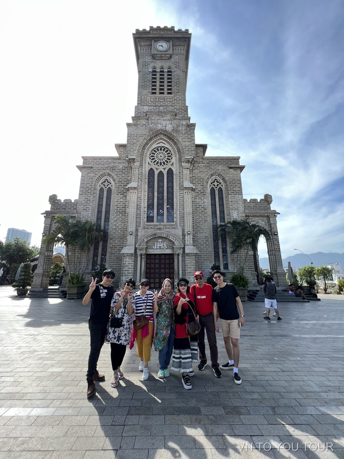 Nha Trang Cathedral (Stone Church) - Gallery Image 4