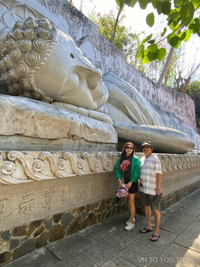 Long Son Pagoda - Secondary Image 1
