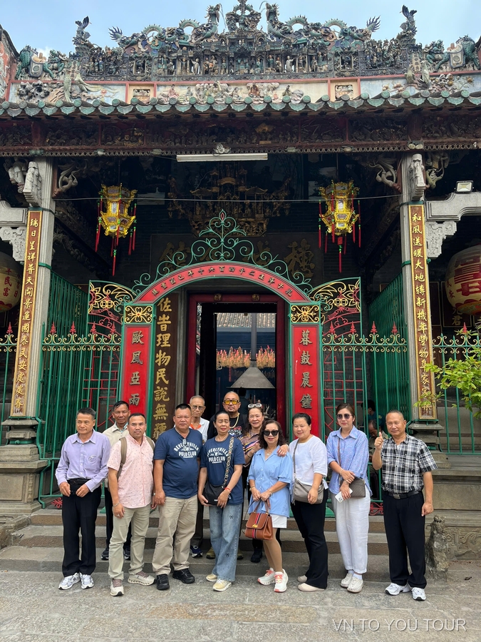 Thien Hau Pagoda: The Heart of Chinatown - Gallery Image 3